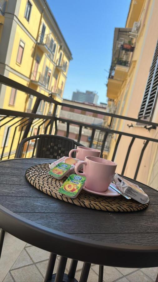 Virgy House Bed & Breakfast เนเปิลส์ ภายนอก รูปภาพ