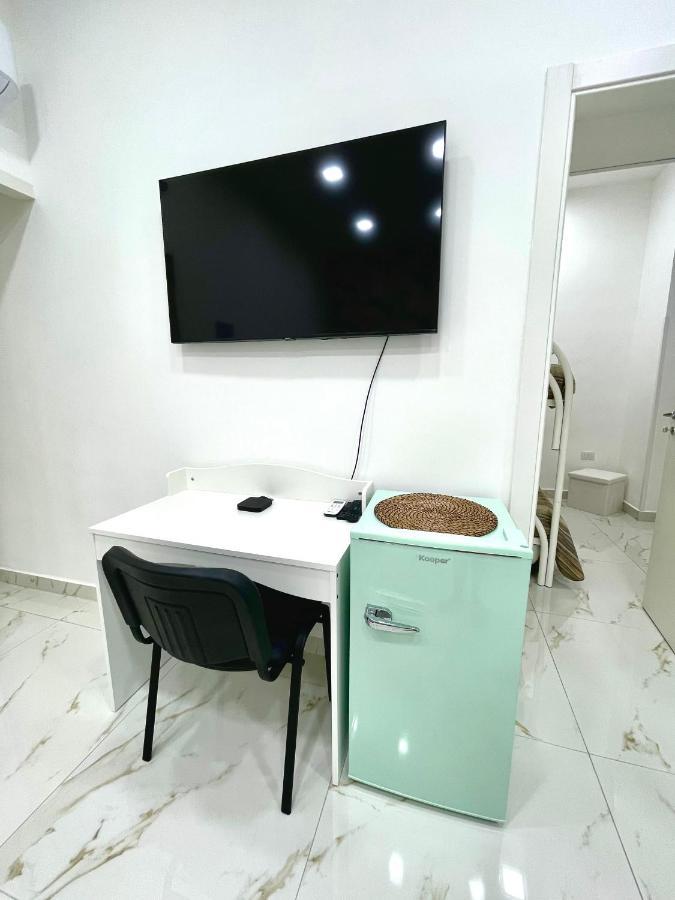 Virgy House Bed & Breakfast เนเปิลส์ ภายนอก รูปภาพ